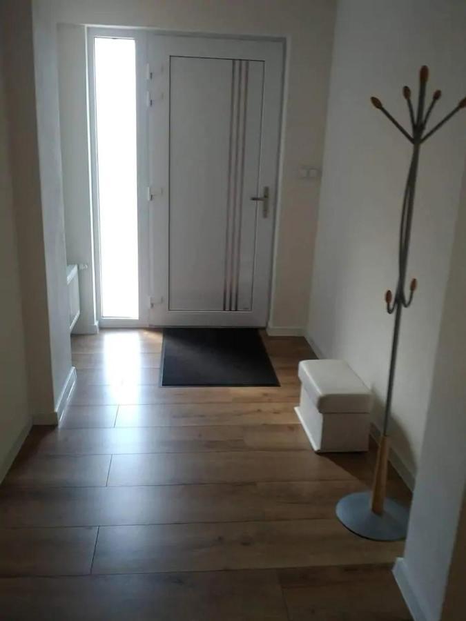 Slnecny Apartmanovy Dom Oslany Exterior photo